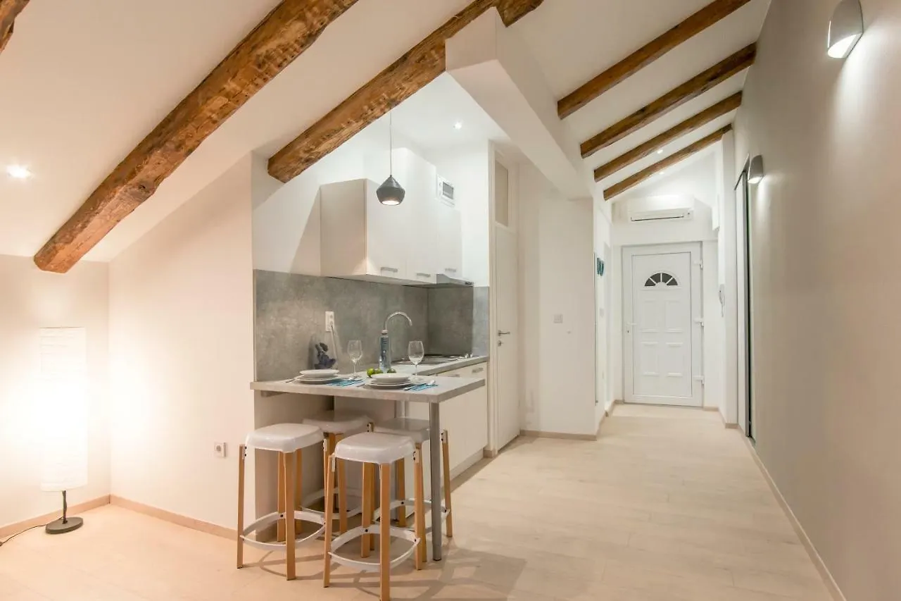 Fran Center Apartments Pula